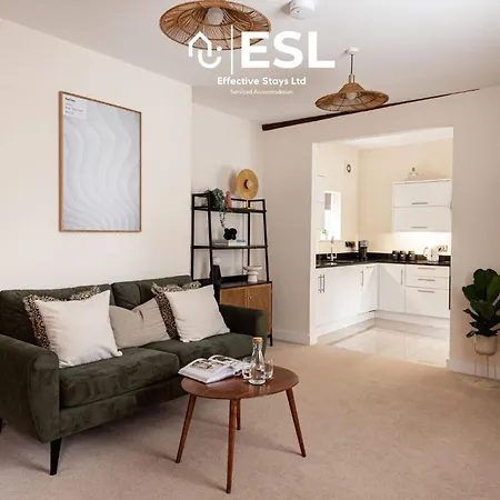 Elegant Apartment On Historic Cobbled High St Shrewsbury Town Centre Exterior photo